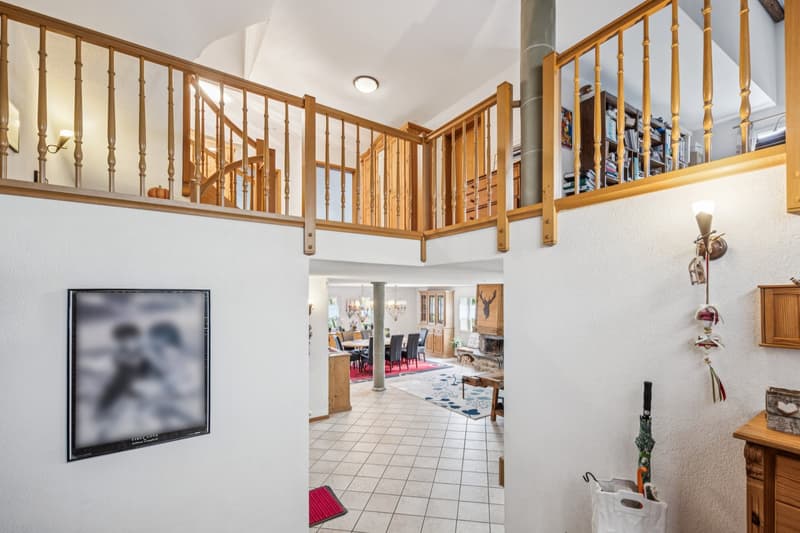 Exceptional 8-room estate with tree-lined park and pool in Montprev (12)