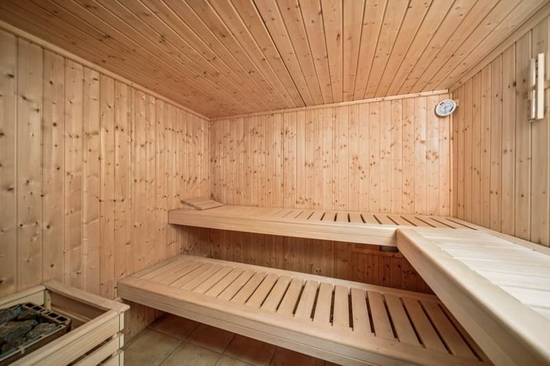Demeure d'exception de 8 pièces avec parc arboré et piscine à Montprev (10)