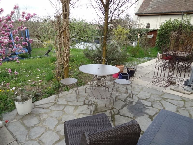 Beautiful family home, 10 minutes from Lausanne (4)
