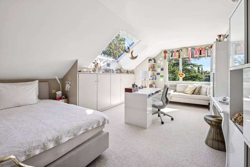 Exceptional property with tennis court and indoor pool (13)