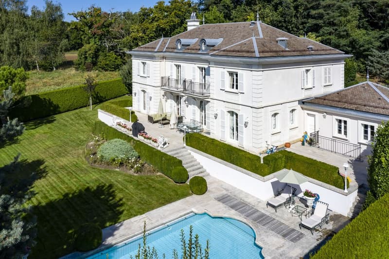 Exceptional property with pool in an idyllic setting (2)