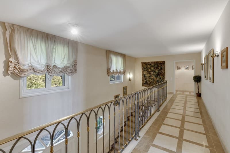 Exceptional property with pool in an idyllic setting (9)