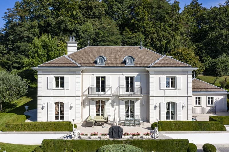 Exceptional property with pool in an idyllic setting (4)