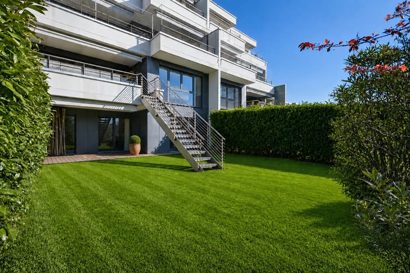 Duplex with private garden in Pully (1)