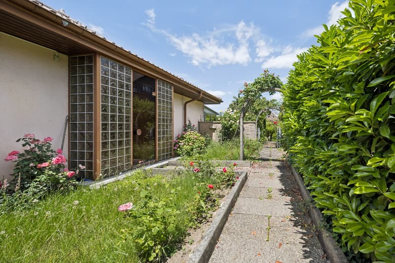 Terrain mit hohem Potenzial und bestehendem Haus für Investoren (3)
