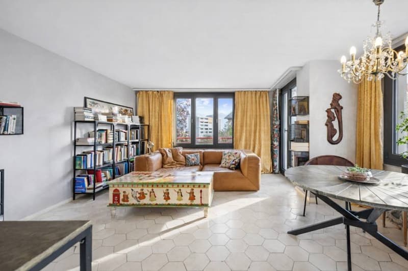 Charming 2.5-room apartment with balcony (2)