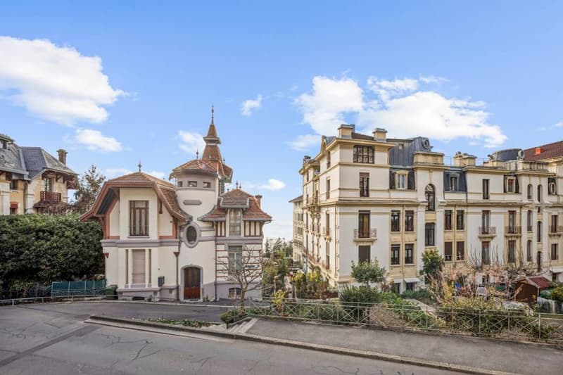 Charming 2.5-room apartment with balcony (8)