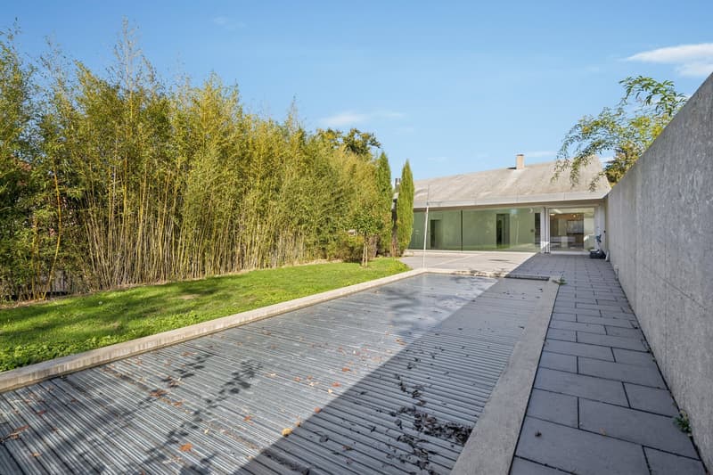 Villa d'architecte contemporaine avec piscine au Mont-sur-Lausanne (2)