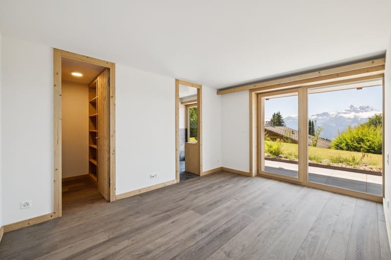 Rare duplex with garden, ski-in & ski-out, sublime view! (12)