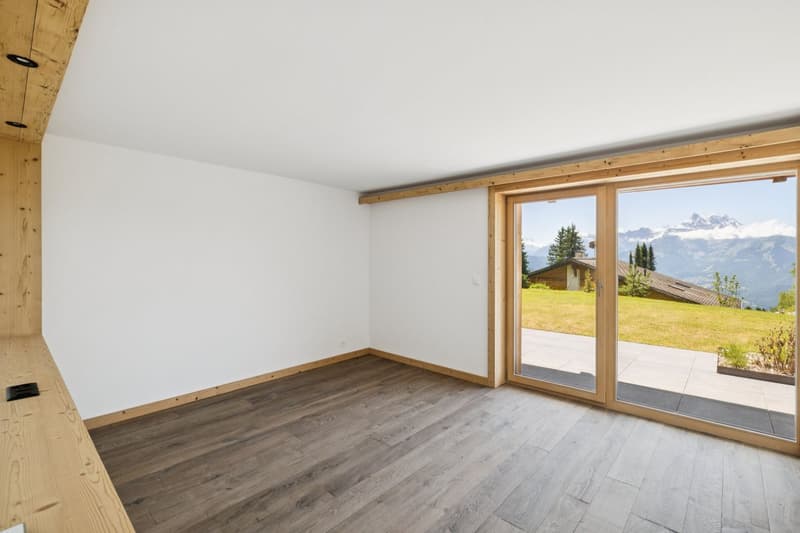 Rare duplex with garden, ski-in & ski-out, sublime view! (10)