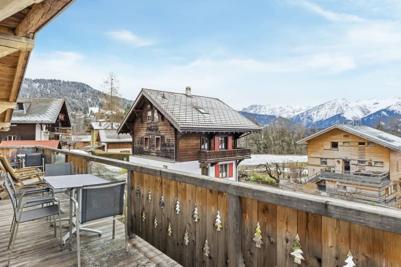 My Retreat - Renovated Chalet with Garden in the Center of Chesières (2)