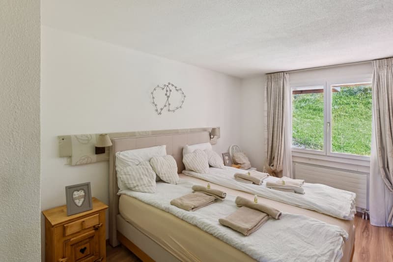 Prächtiges Doppelapartment mit renovierter Innenausstattung und Innenpool (8)