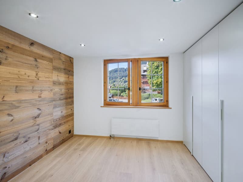 Villars centre, in beautiful building 3.5 rooms luxuriously renovated, parking (12)