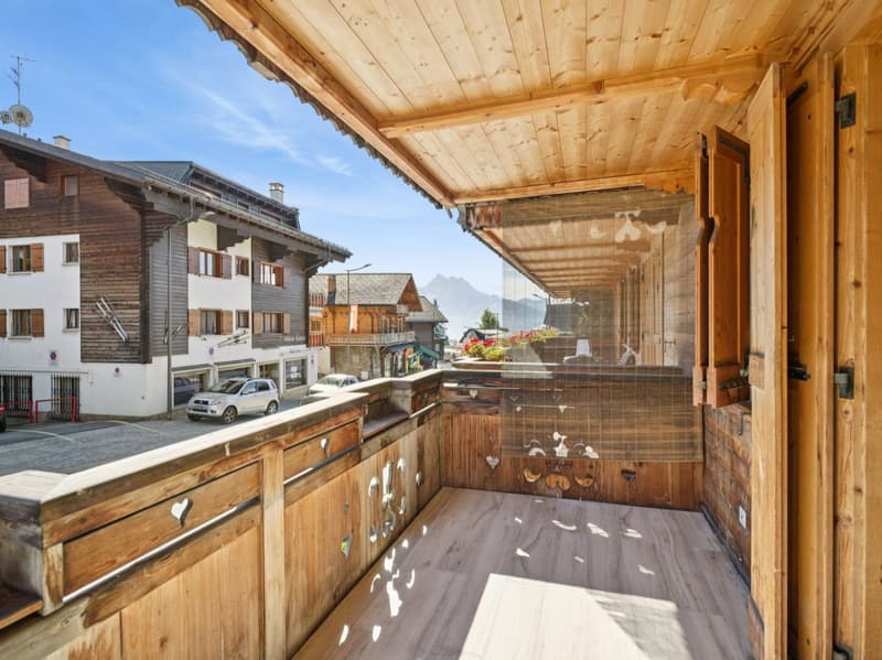 Villars Zentrum, in schönem Gebäude 3.5-Zimmer luxuriös renoviert, Parkplatz (7)