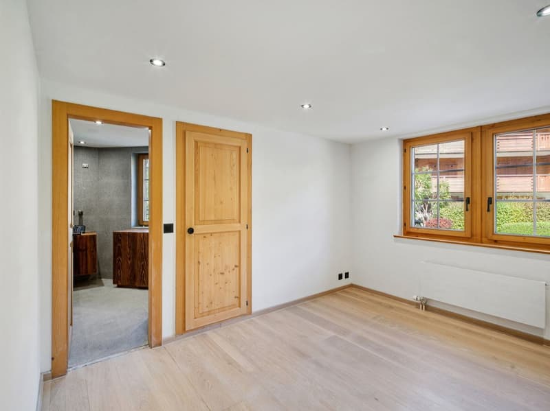 Villars centre, in beautiful building 3.5 rooms luxuriously renovated, parking (8)