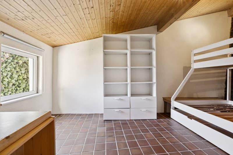 Splendid 4-bedroom duplex with private garden (11)