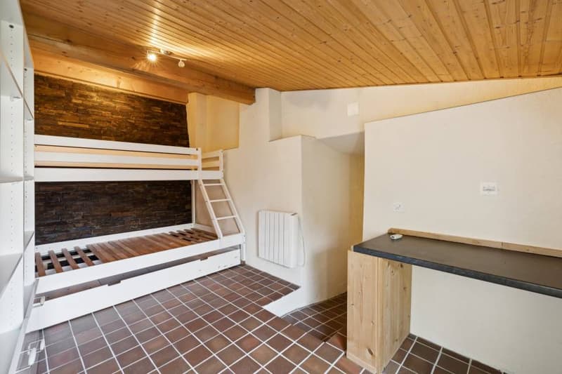 Splendid 4-bedroom duplex with private garden (12)