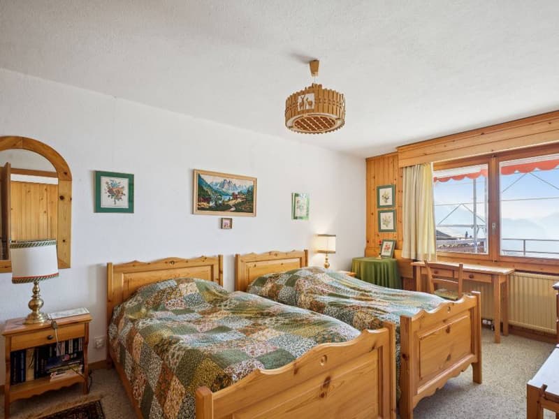 Beautiful apartment with large south-facing terrace and panoramic view (6)