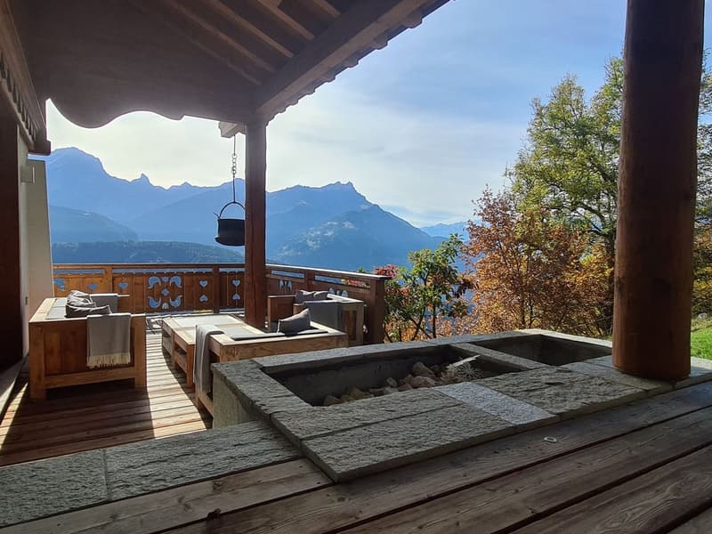 Une Ode à la sérénité, luxueux & spacieux chalet avec vue panorami (6)