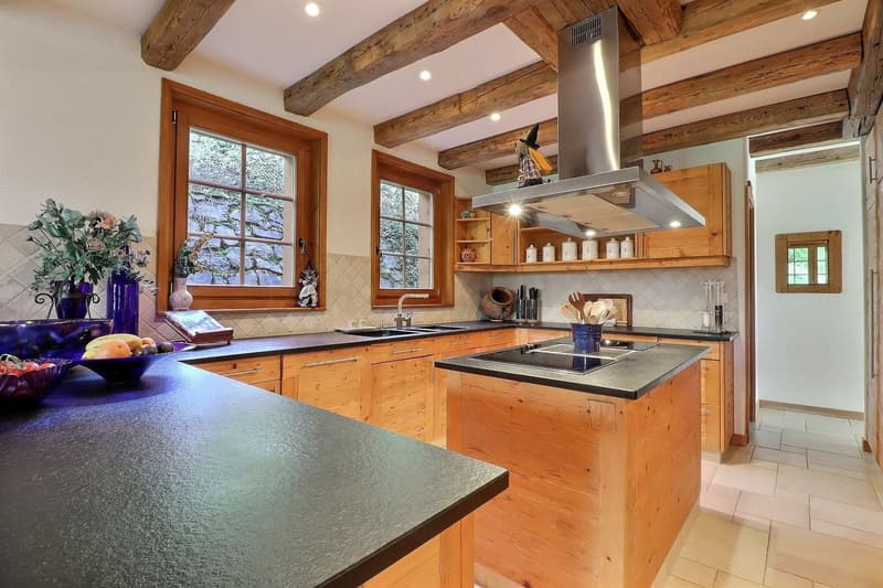 Une Ode à la sérénité, luxueux & spacieux chalet avec vue panorami (4)