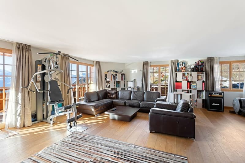 Chalet d'exception de 15 pièces, ascenseur et vue panoramique! (11)