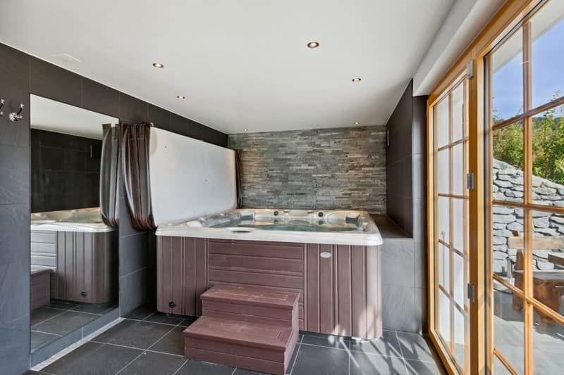 Chalet avec home cinema /  jacuzzi intérieur / Vue panoramique (7)