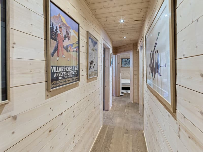 Beautiful 4.5-room chalet with fireplace, private garden, view, and 2 parking spaces (9)