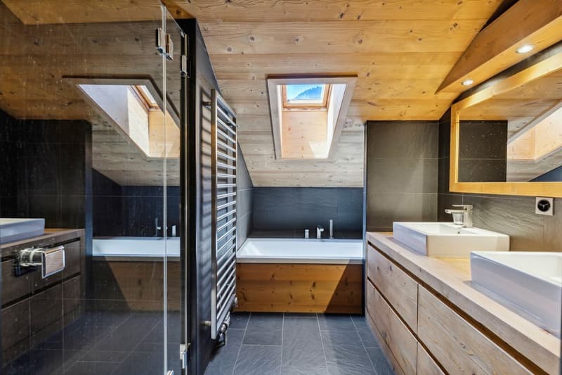 Splendide duplex 3.5p en attique avec balcon, vue magnifique ! Ski-in/ (11)