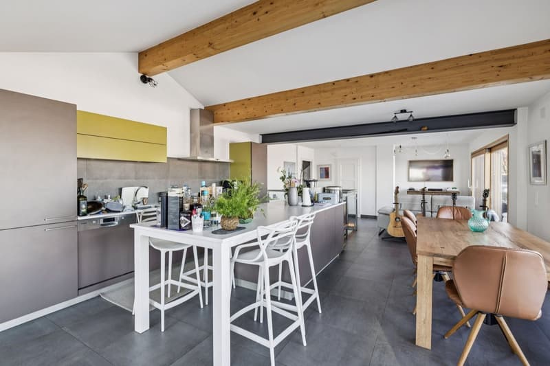 Villa-Chalet: Charme, Authentizität und alpine Serenität mit Seeblick (4)