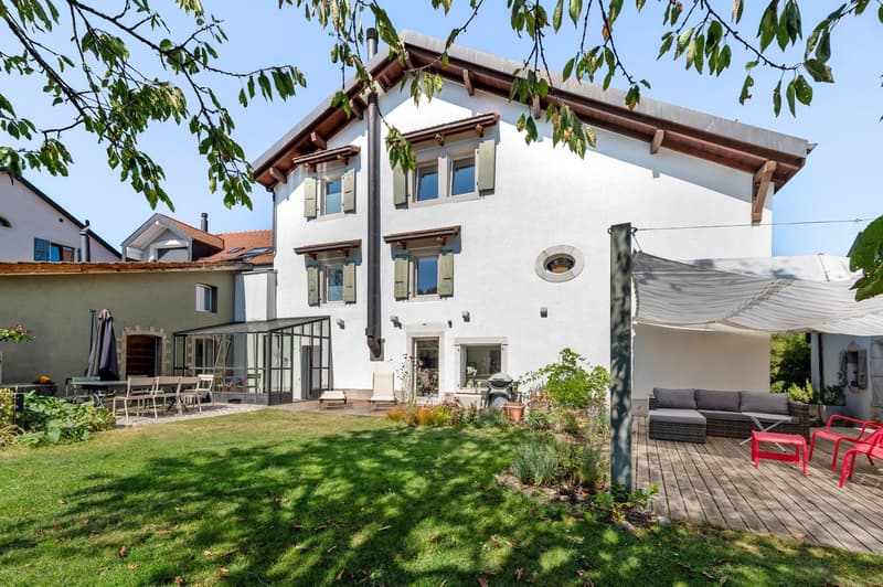 Character house with pool and rental potential (2)