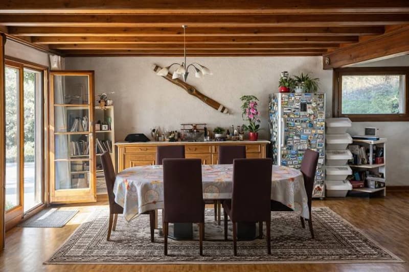 Chalet with lake view (1)