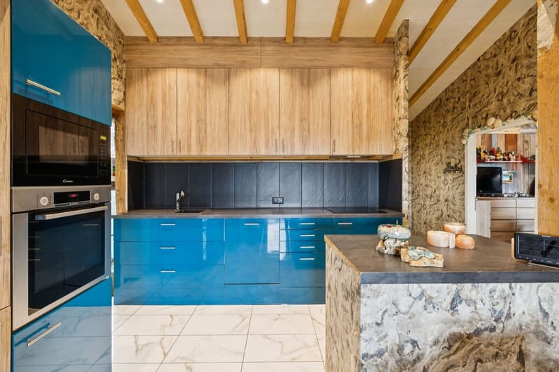 Individual chalet, quiet with lake view (8)