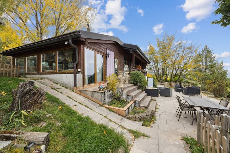 Individual chalet, quiet with lake view (5)