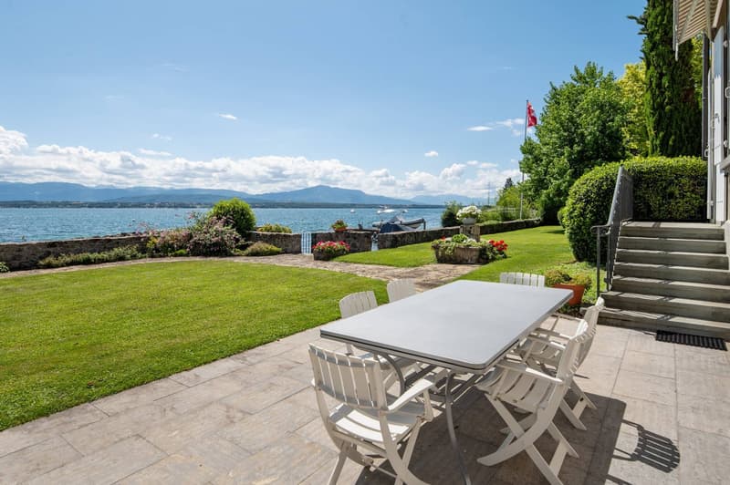 Extraordinary waterfront property (5)