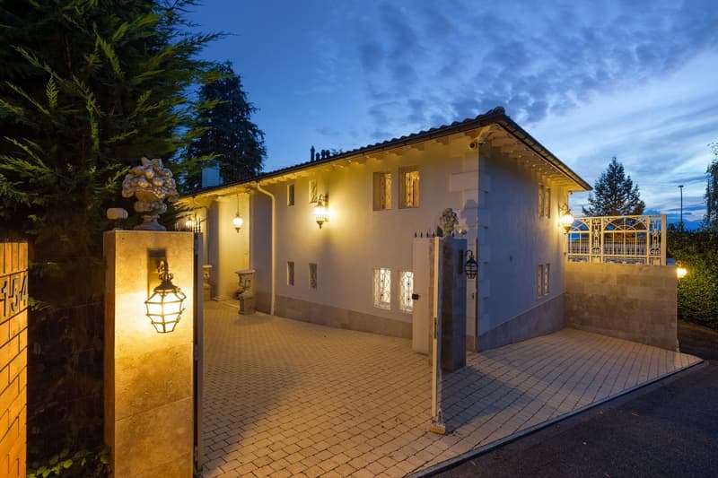 Prächtige neoklassizistische Villa (10)