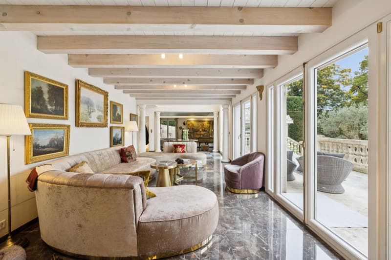 Prächtige neoklassizistische Villa (4)