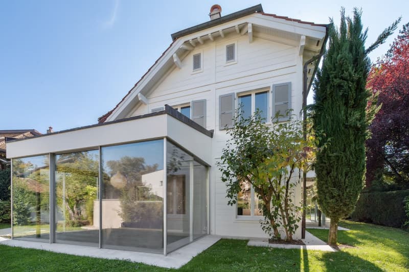 Magnificent renovated family property in the heart of Bellevue (13)