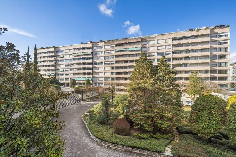 Flourishing 6-room crossing apartment (1)