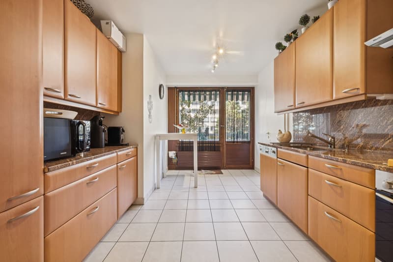 Flourishing 6-room crossing apartment (5)