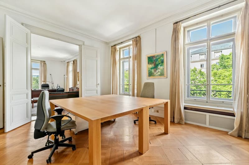 Exceptional private hotel in the heart of the city (10)