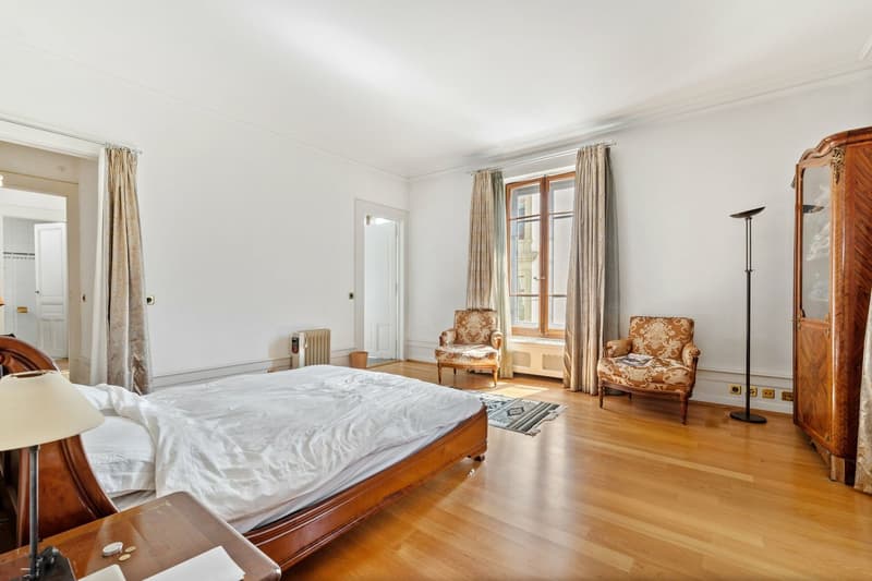 Exceptional private hotel in the heart of the city (12)