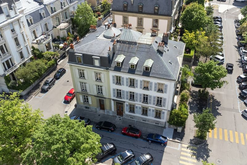 Exceptional private hotel in the heart of the city (2)