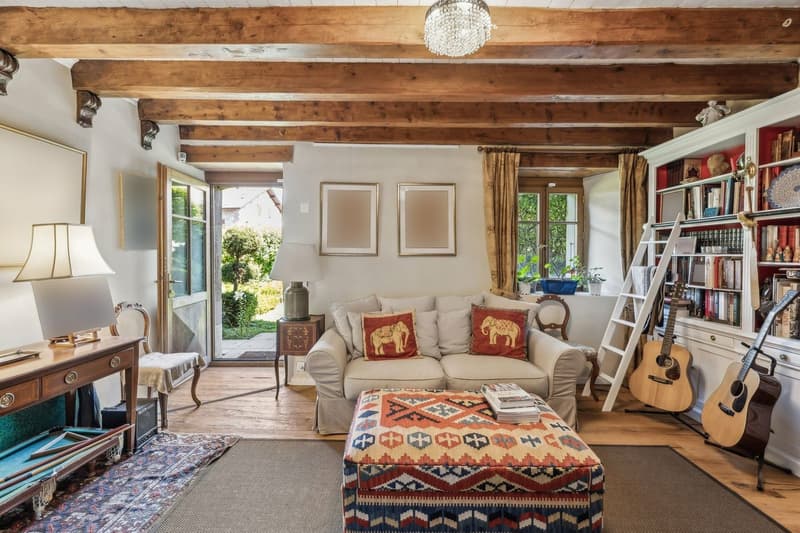 Magnifique maison avec cachet au coeur de Jussy (5)