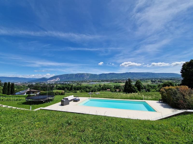 Villa individuelle de 9 pièces avec vue panoramique (2)