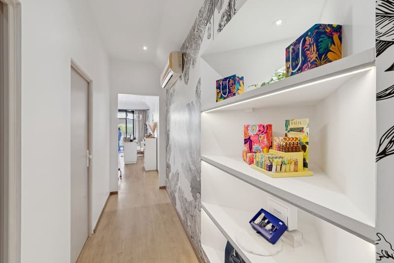 Exclusivity: Package of two arcades in Versoix (12)