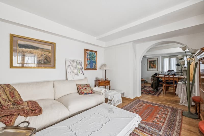 EXCLUSIVITÉ : Grande Maison de Village à deux logements (9)