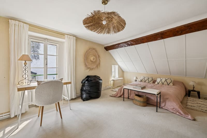 EXCLUSIVITY: Rare 18th Century Village House with Pool (10)