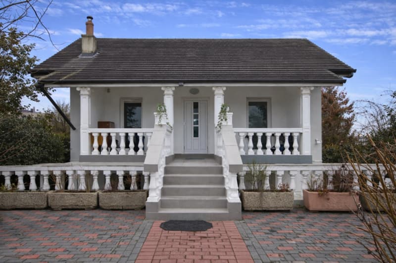 Rental property consisting of 5 apartments in Vernier (3)