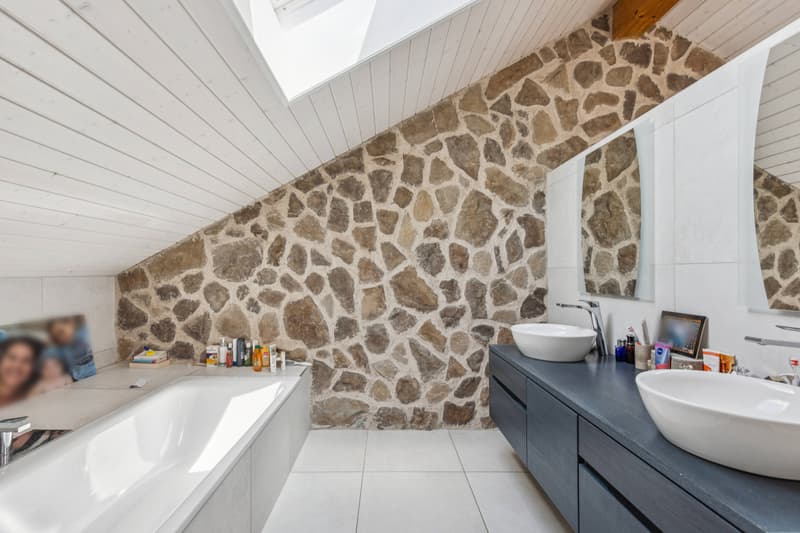 Salle de bains privative de la suite parentale