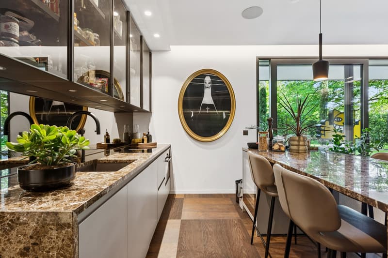 Opportunité unique - Appartement d'exception en rez-de-jardin au sein (3)